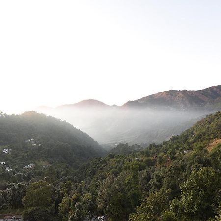 Green Roof Hotel Nainital Exterior foto
