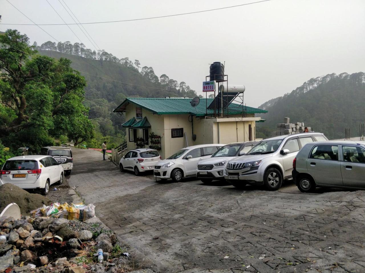 Green Roof Hotel Nainital Exterior foto